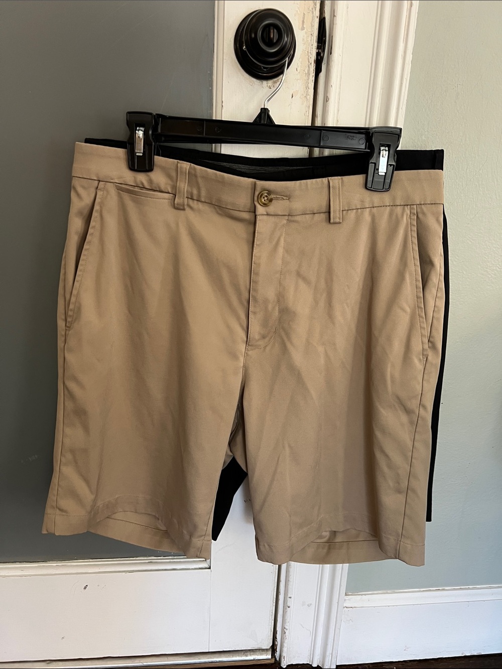 Roundtree & Yorke Khaki Flat-Front Chino Shorts